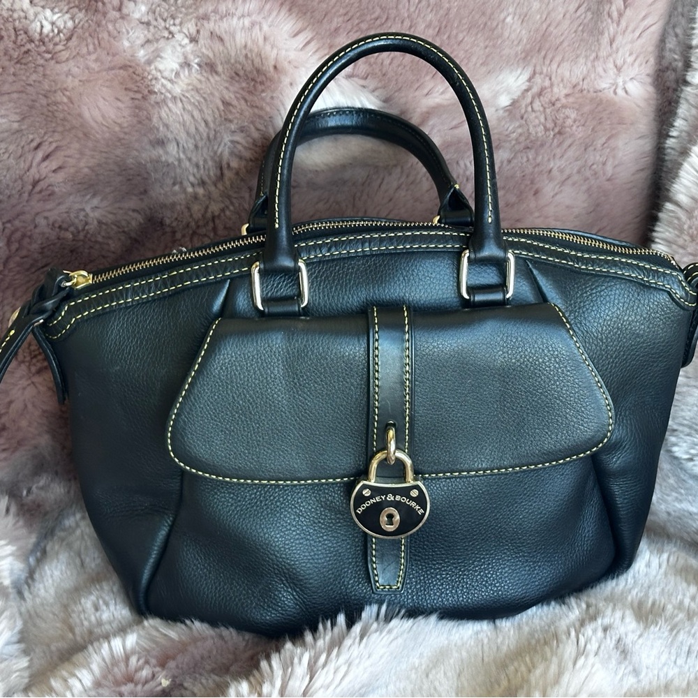 Dooney & Bourke